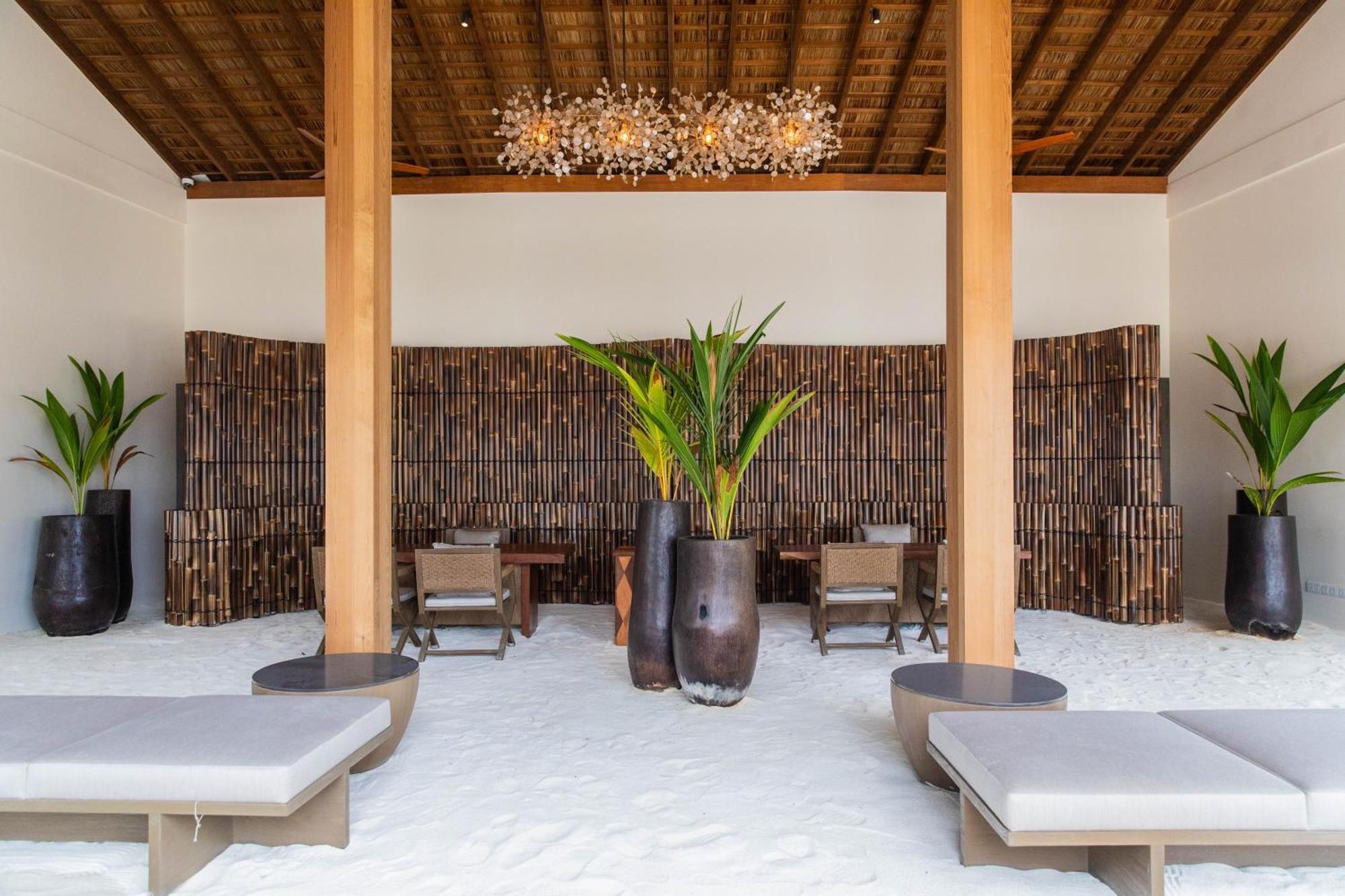 Kagi Maldives & Resort
